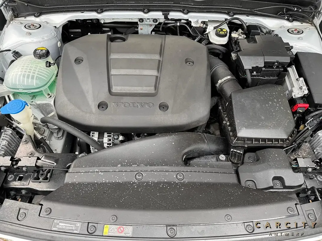 Volvo XC40 T2 Momentum - Thumbnail 6