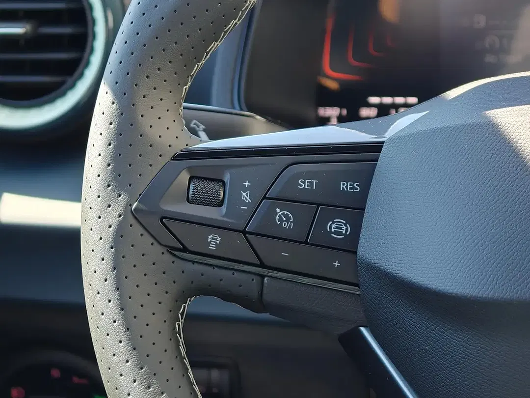 SEAT Arona 1.0 TSI DSG Style - Thumbnail 13