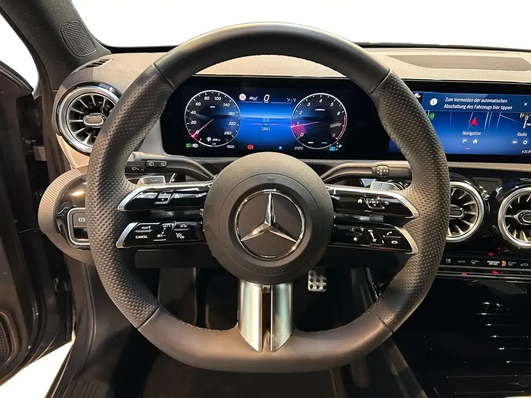 Mercedes-Benz A 200 AMG MBUX Night - Thumbnail 10