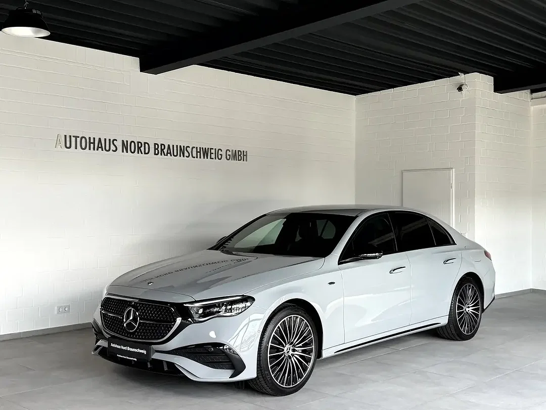 Mercedes-Benz E 300 AMG Line Night - Afbeelding 1