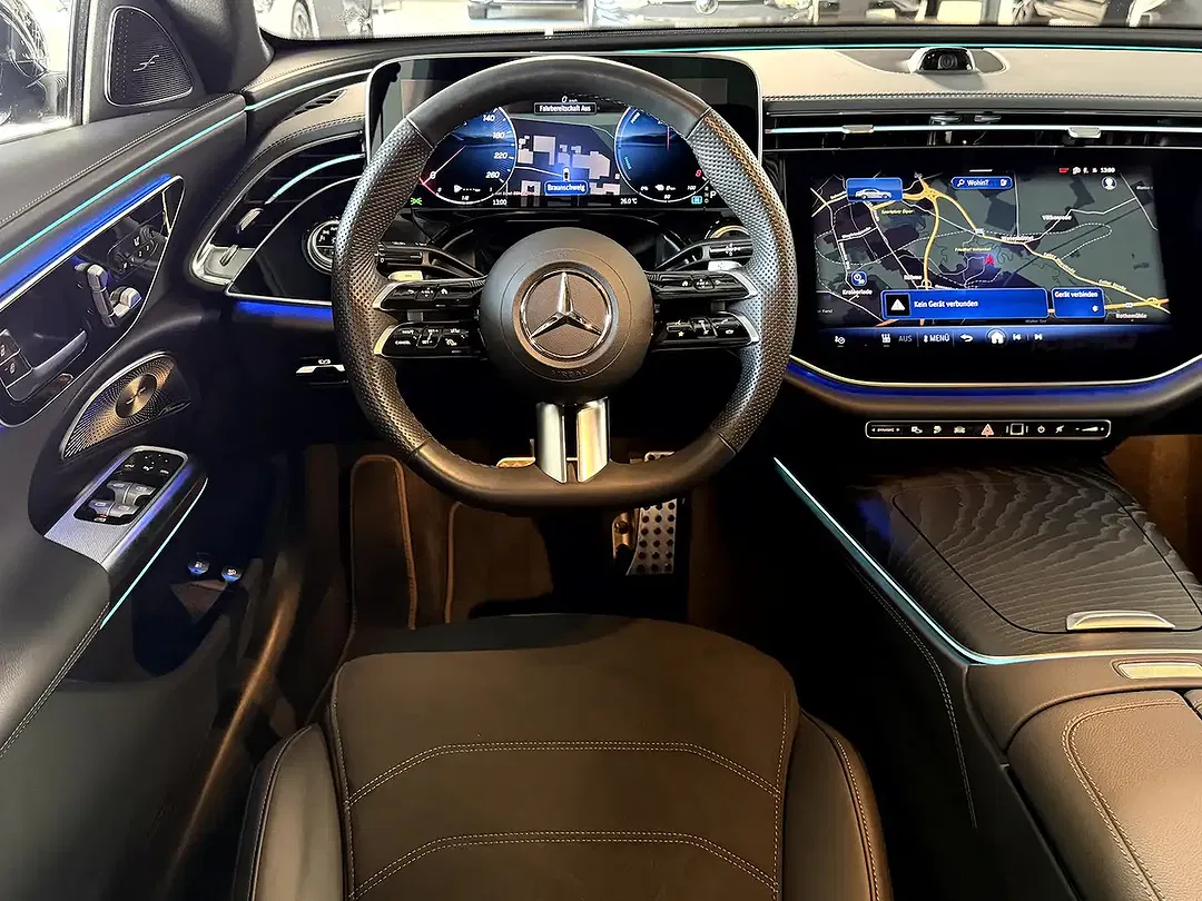 Mercedes-Benz E 300 AMG Line Night - Thumbnail 13