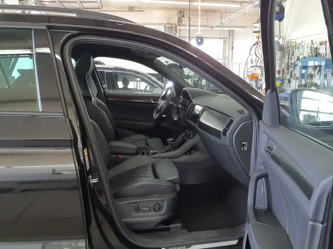 Skoda Kodiaq 2.0 TDI 4x4 Sportline - Thumbnail 6