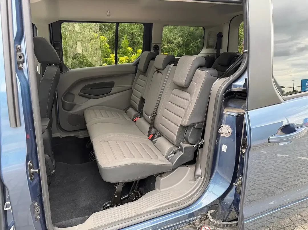 Ford Tourneo Connect 1.5 TDCi Titanium - Thumbnail 11