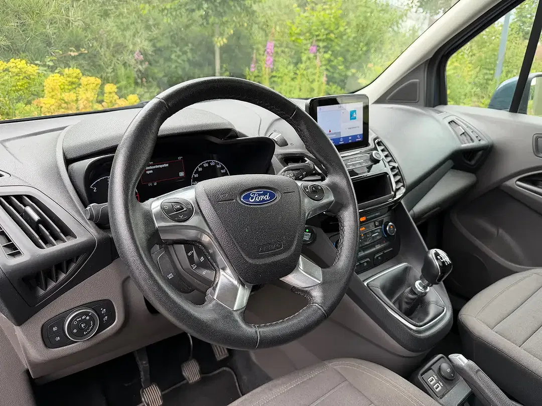 Ford Tourneo Connect 1.5 TDCi Titanium - Thumbnail 14
