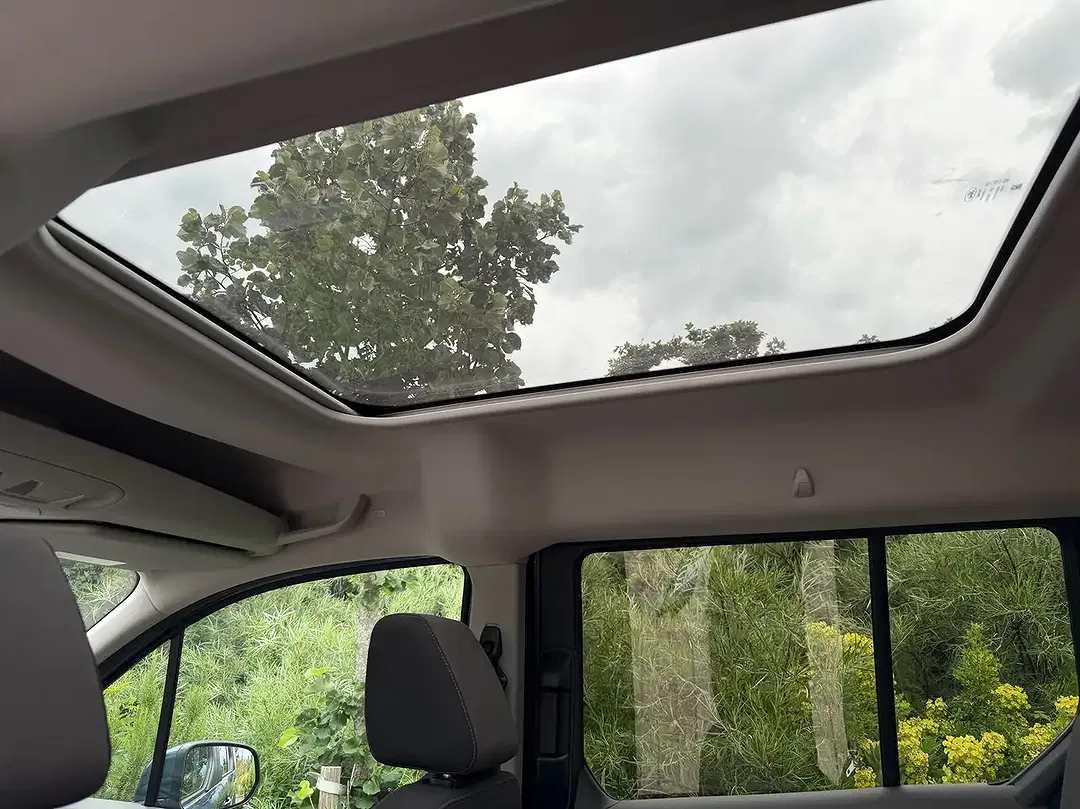 Ford Tourneo Connect 1.5 TDCi Titanium - Thumbnail 9