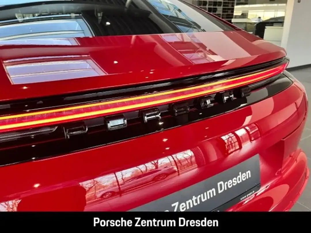 Porsche Panamera E-Hybrid 4 - foto 15