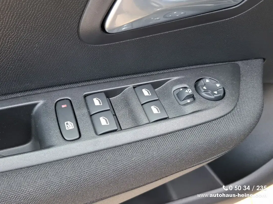 Peugeot 208 Active - Thumbnail 13