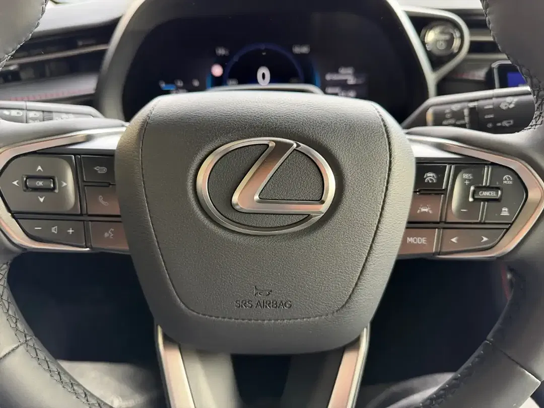 Lexus LBX Elegant Edition - Thumbnail 14