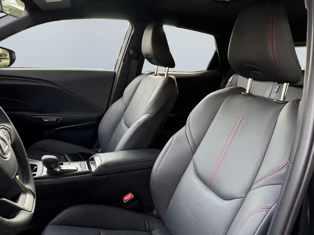 Lexus LBX Elegant Edition - Thumbnail 9