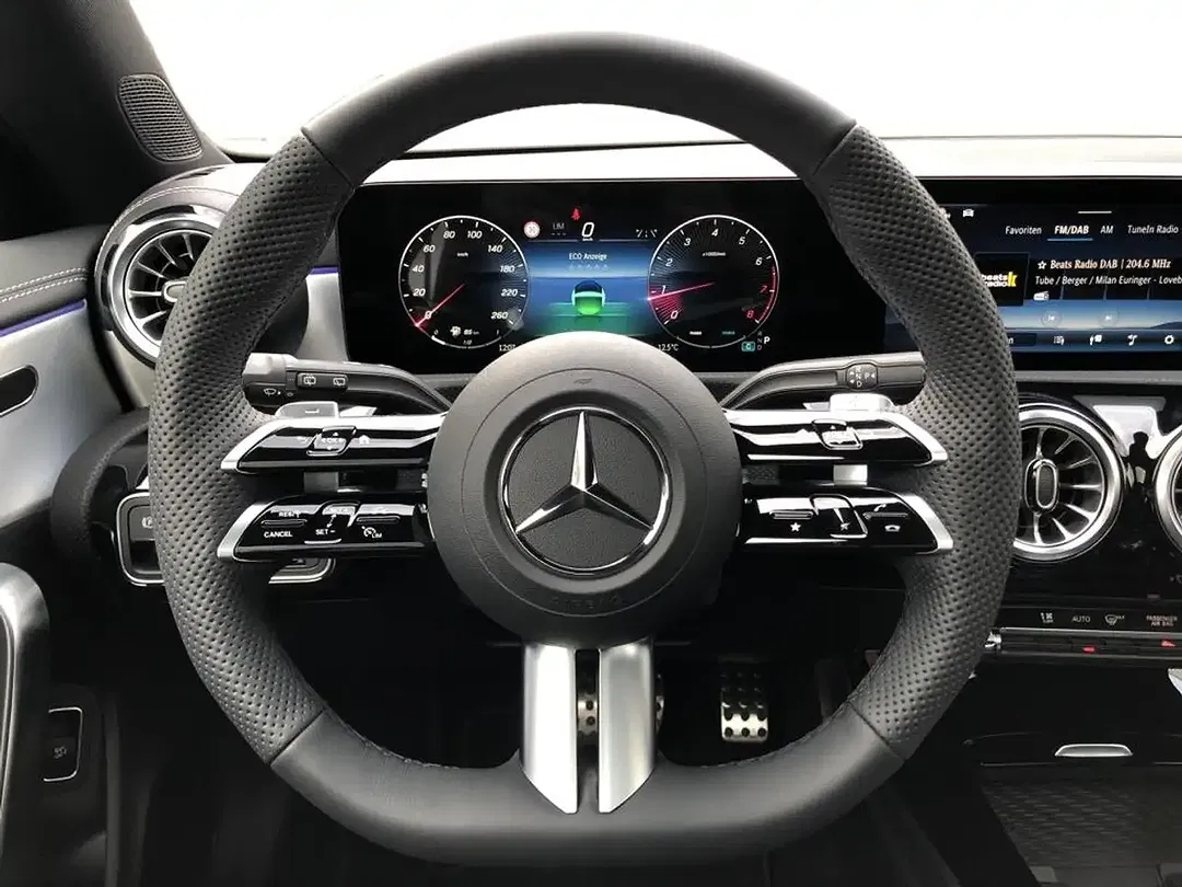 Mercedes-Benz CLA 200 AMG MBUX Night - Thumbnail 10