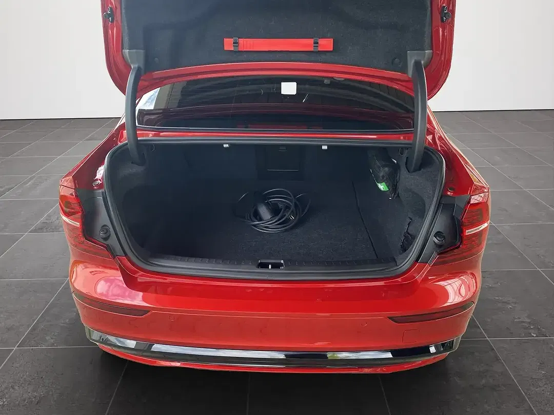 Volvo S60 T8 Recharge - Thumbnail 14