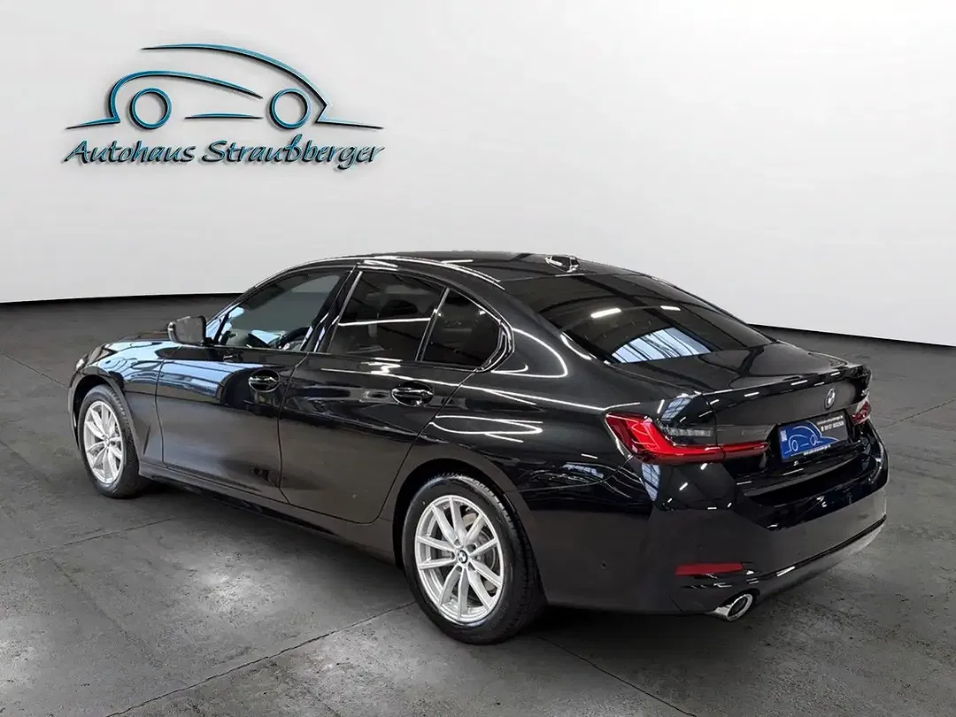 BMW 320 - Thumbnail 3