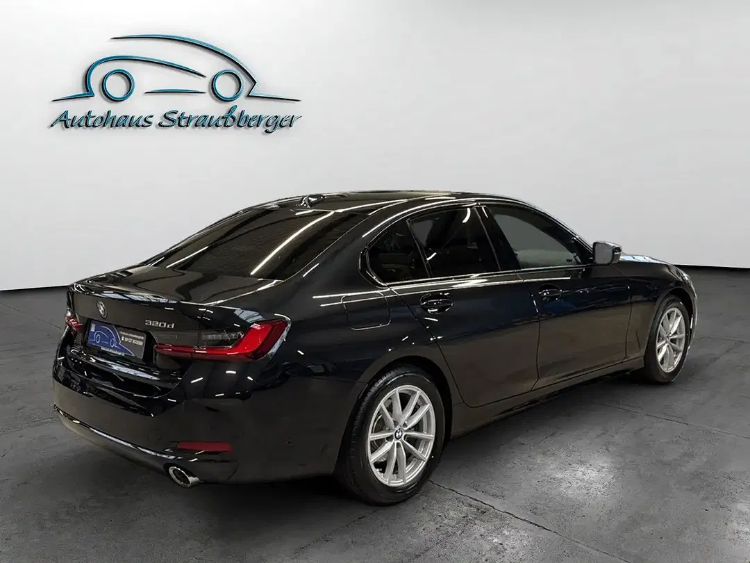 BMW 320 - Thumbnail 5