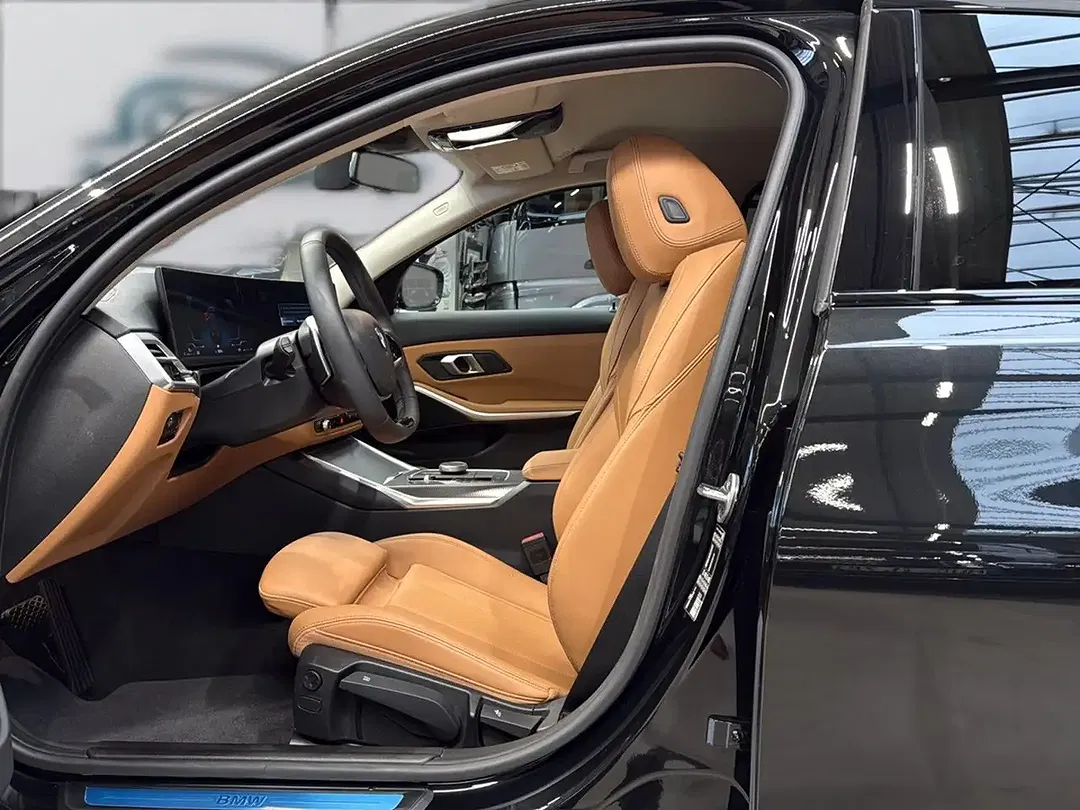 BMW 320 - Thumbnail 8