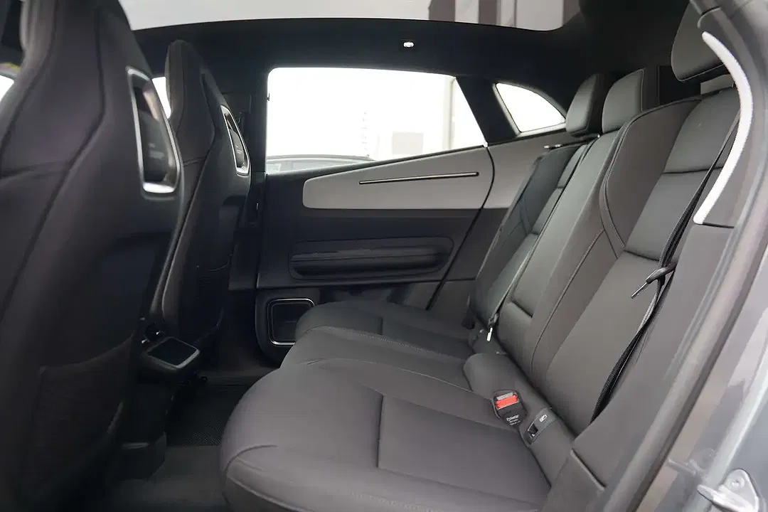 Polestar 4 100 kWh Long Range Single Motor Pilot Plus - Thumbnail 5