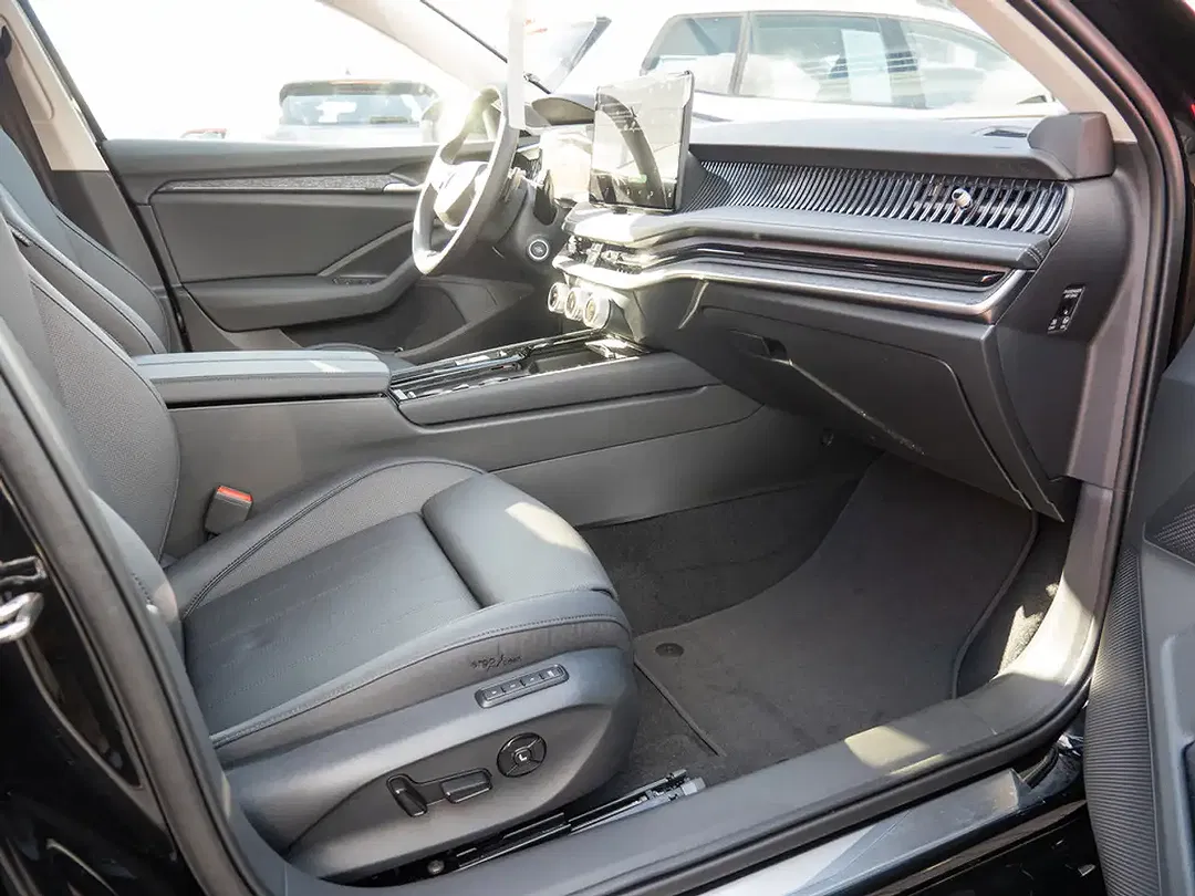 Skoda Superb 2.0 TDI 4x4 Combi Selection - Thumbnail 2