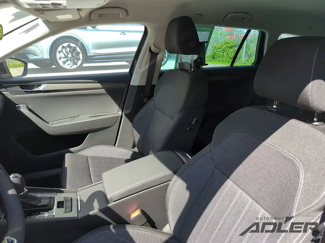 Skoda Superb 2.0 TDI DSG Combi Style - Thumbnail 8