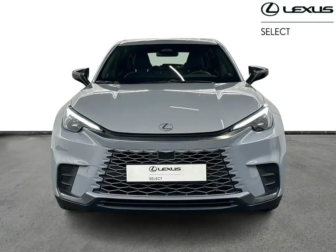 Lexus LBX - Thumbnail 5