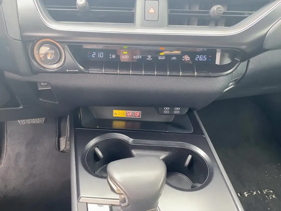 Lexus UX 250h Style Edition - Thumbnail 16