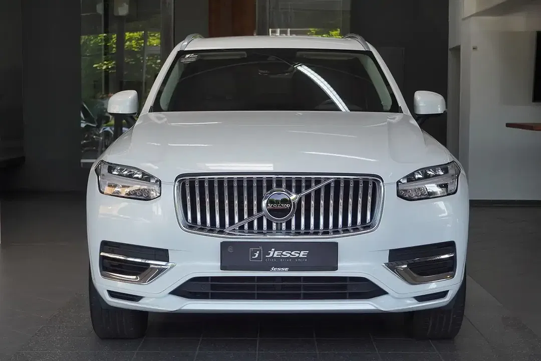 Volvo XC90 T8 AWD Inscription Expression - Thumbnail 3