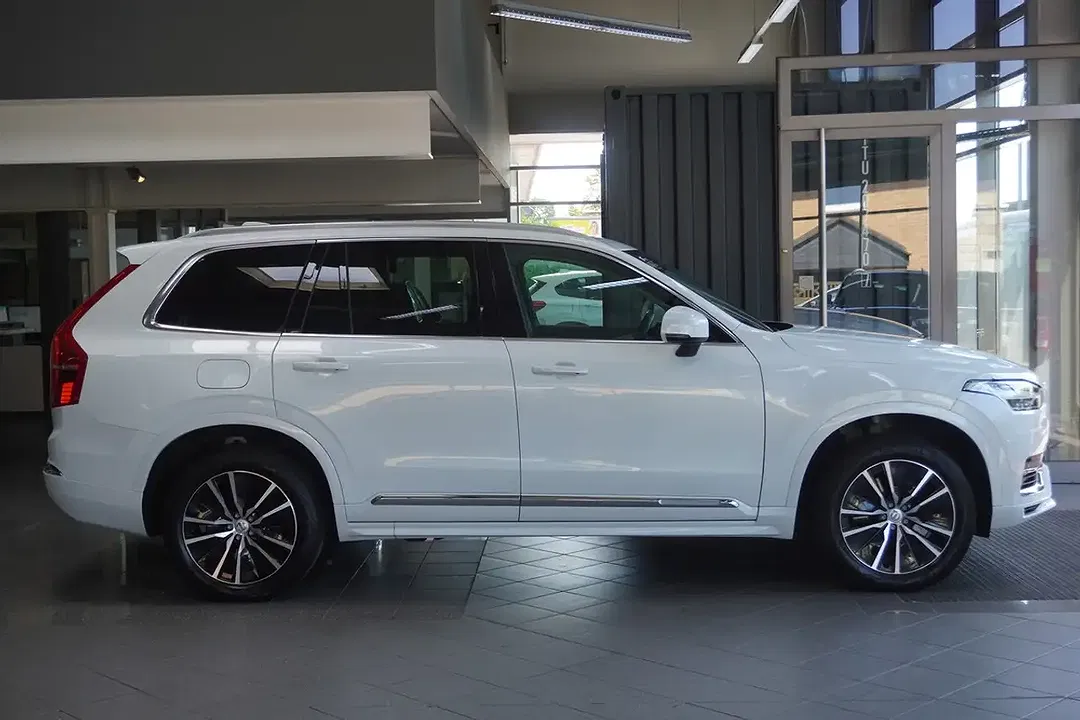 Volvo XC90 T8 AWD Inscription Expression - Thumbnail 6