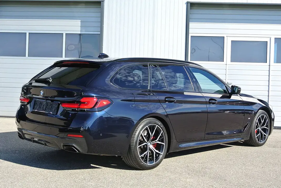 BMW 520 AUT Touring - Thumbnail 2
