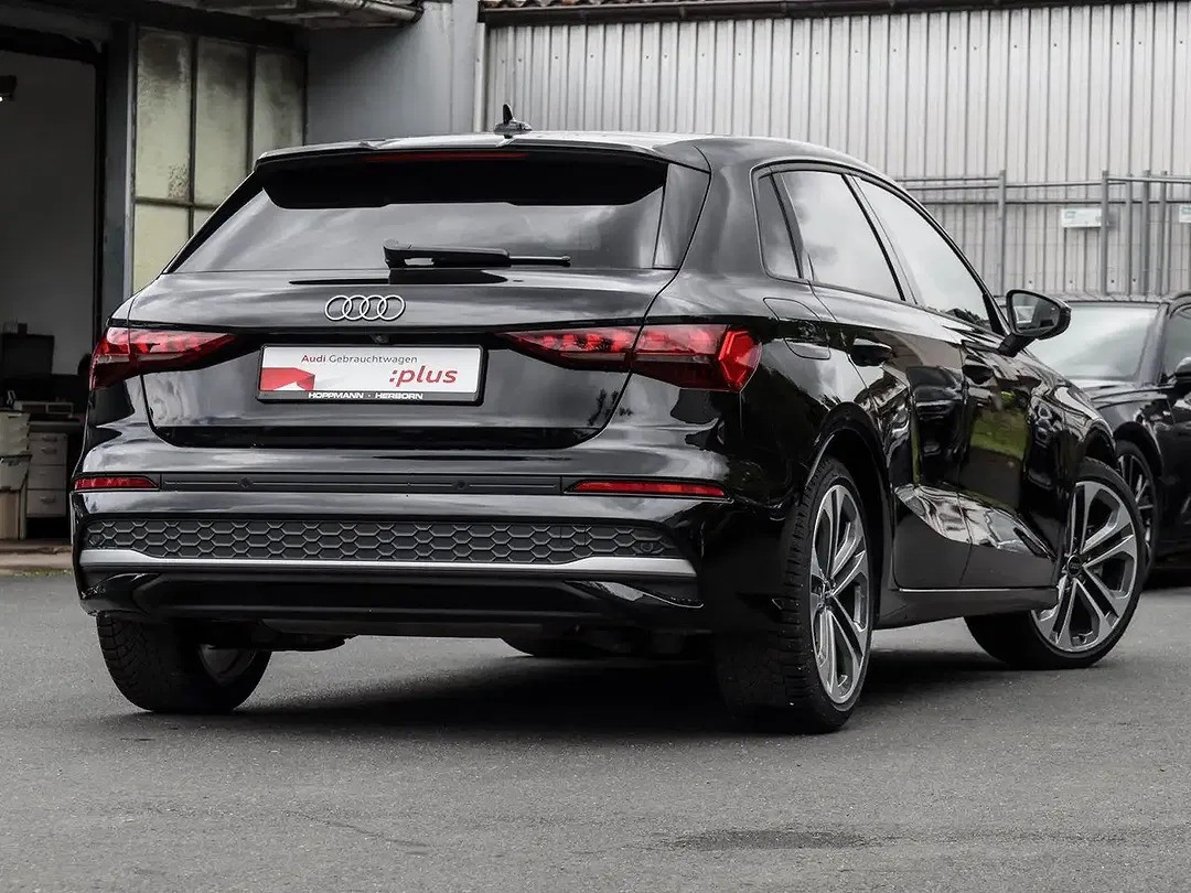 Audi A3 35 TFSI - Thumbnail 2