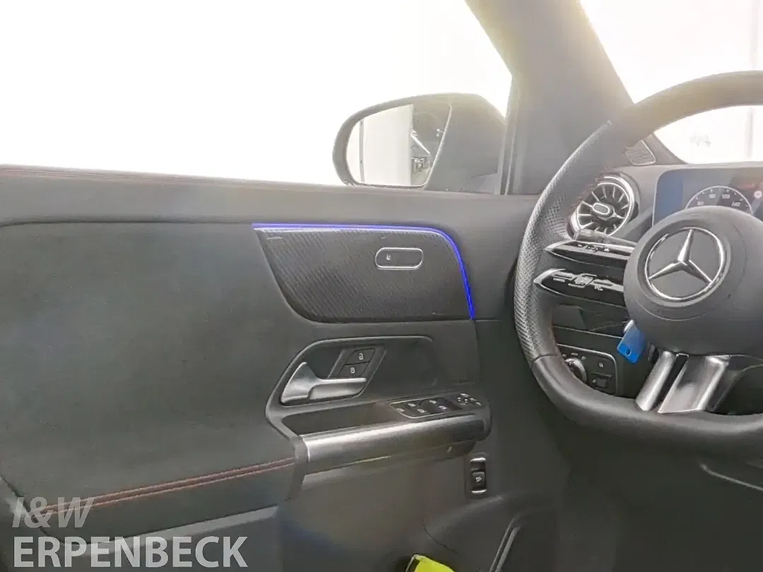 Mercedes-Benz GLA 200 AMG Line - Thumbnail 10