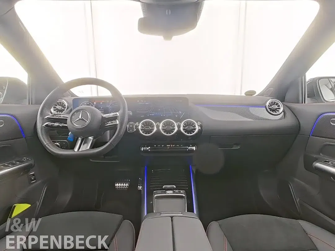 Mercedes-Benz GLA 200 AMG Line - Thumbnail 7