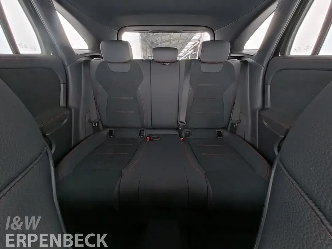 Mercedes-Benz GLA 200 AMG Line - Thumbnail 9