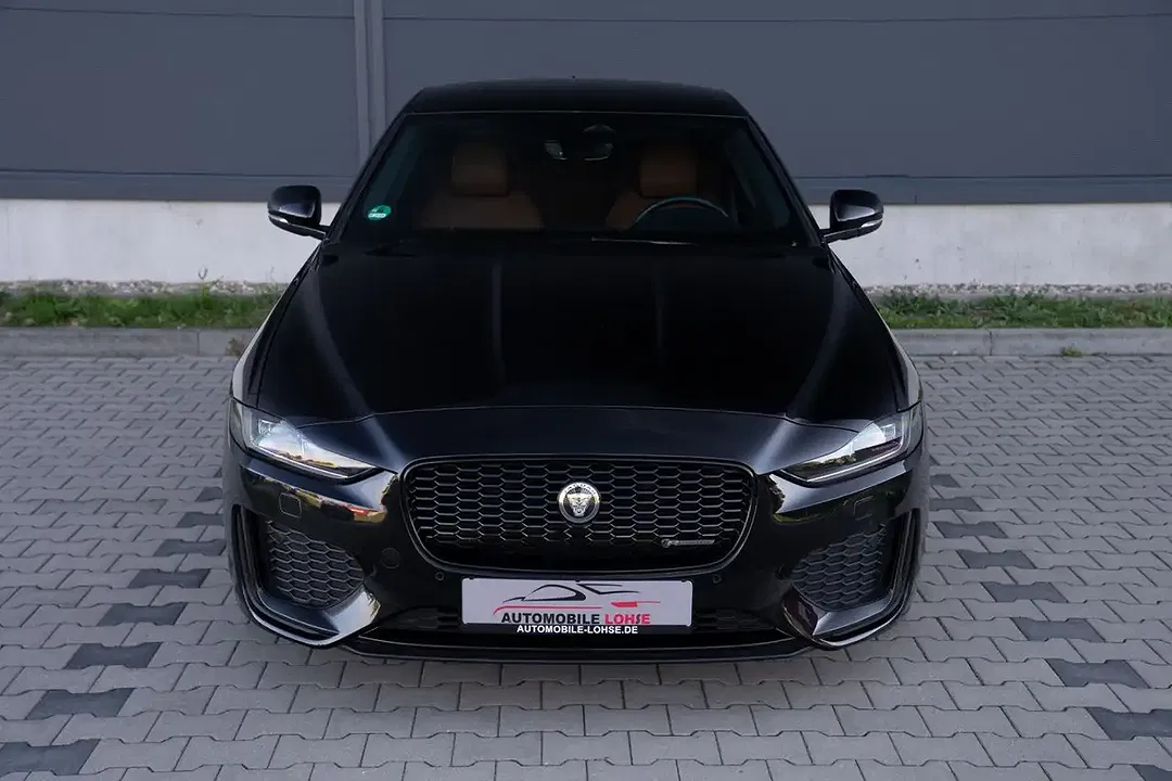 Jaguar XE R-Dynamic SE Black - foto 2