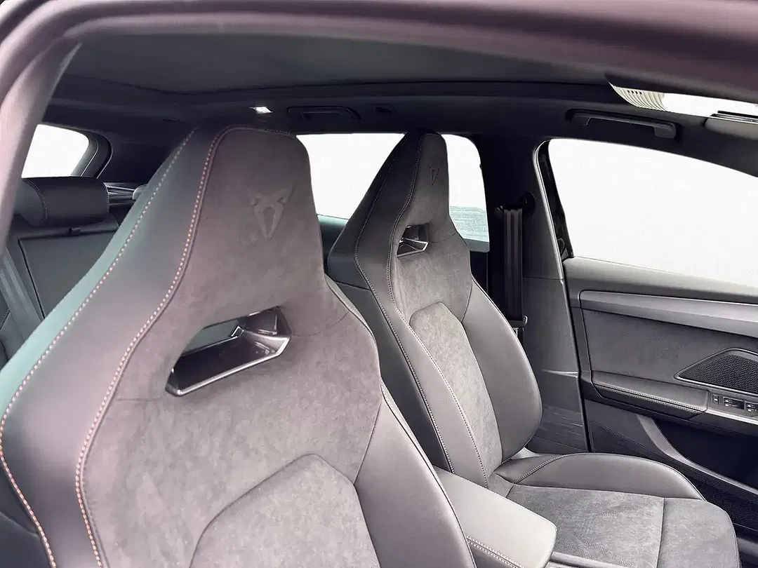 CUPRA Leon 2.0 TSI DSG 4Drive VZ - Thumbnail 7