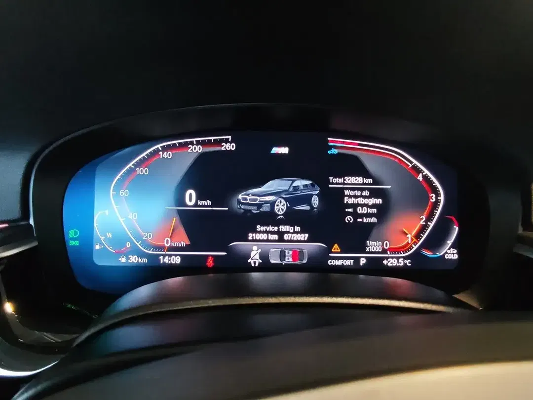 BMW 520 AUT Touring M Sport Business - Thumbnail 10