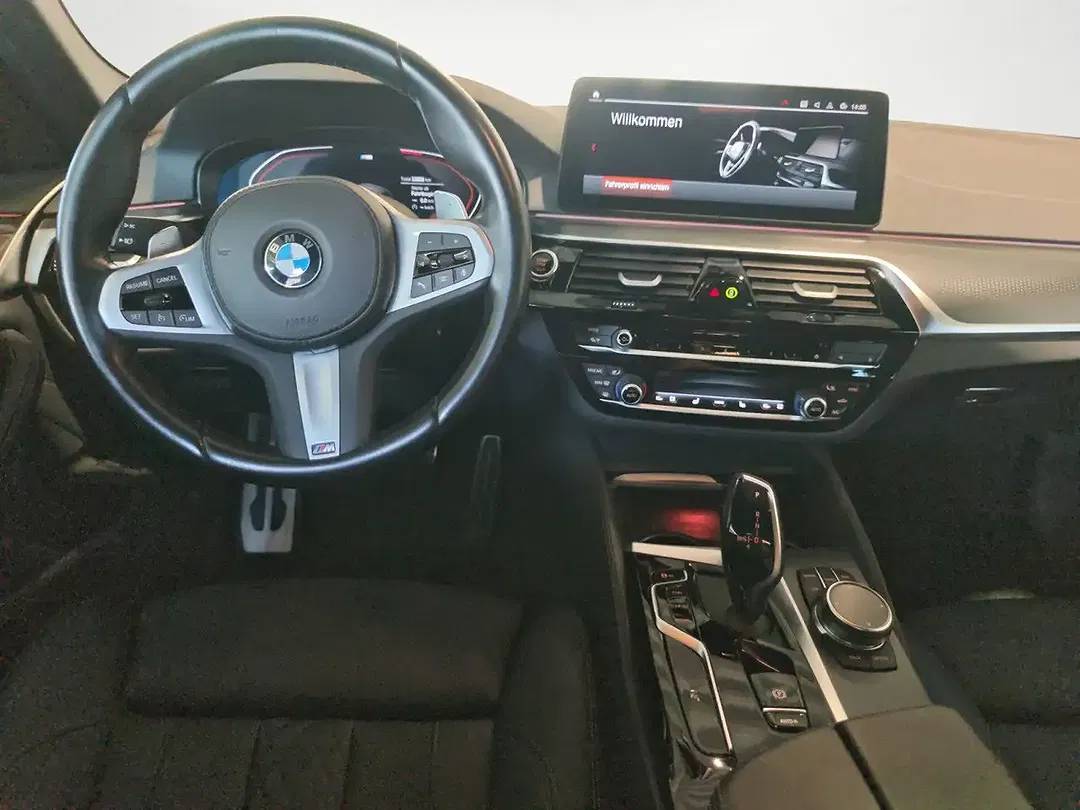 BMW 520 AUT Touring M Sport Business - Thumbnail 11