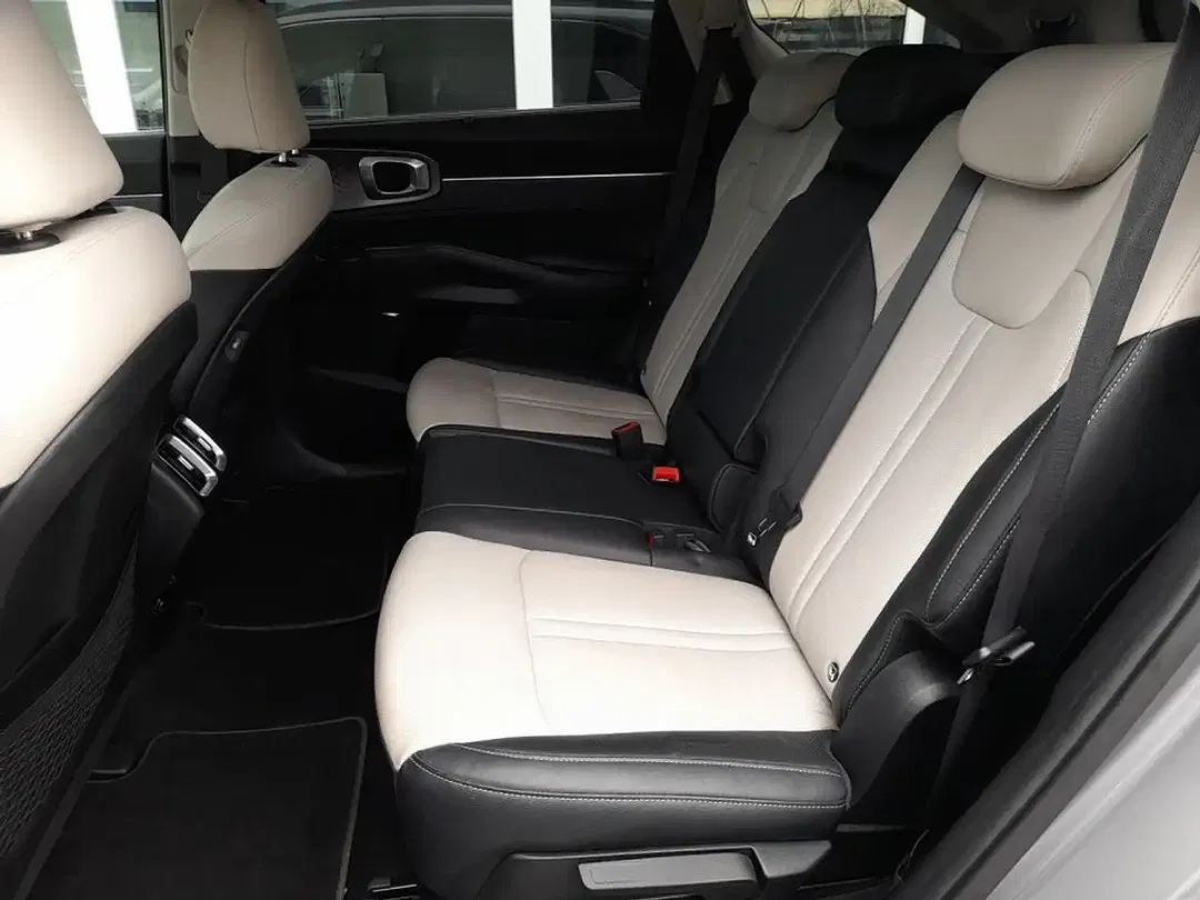 Kia Sorento PHEV 4WD - Thumbnail 11