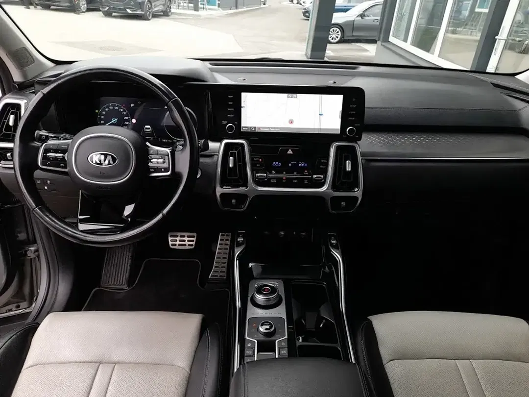 Kia Sorento PHEV 4WD - Thumbnail 3