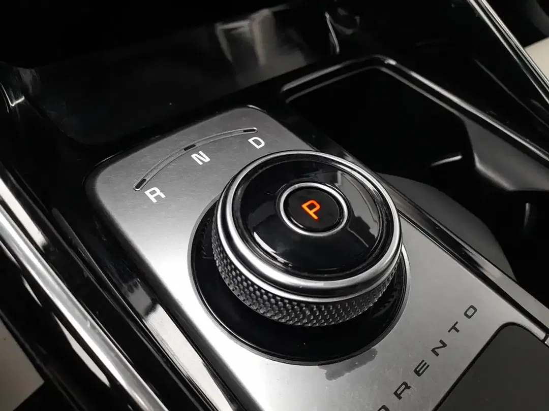 Kia Sorento PHEV 4WD - Thumbnail 7