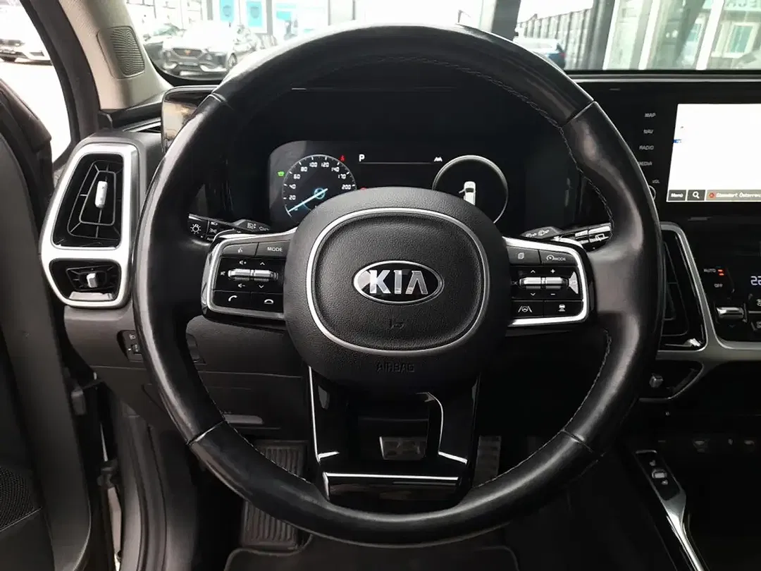 Kia Sorento PHEV 4WD - Thumbnail 8
