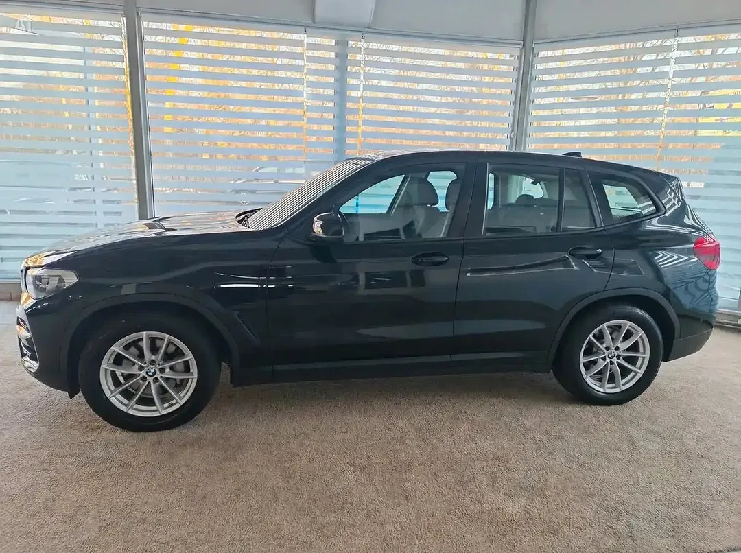 BMW X3 - Thumbnail 3
