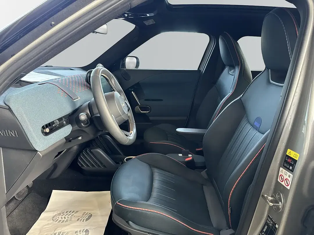 MINI Aceman E Favoured Trim - Thumbnail 8