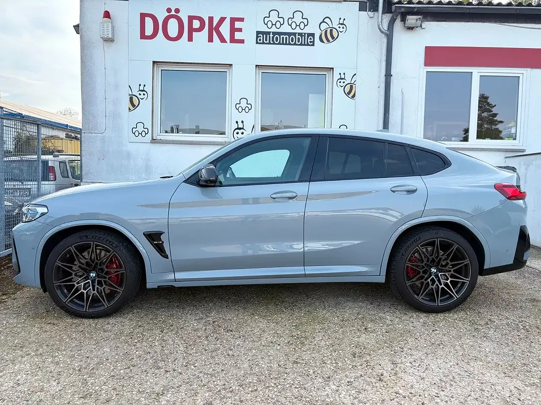 BMW X4 M Competition - Thumbnail 4