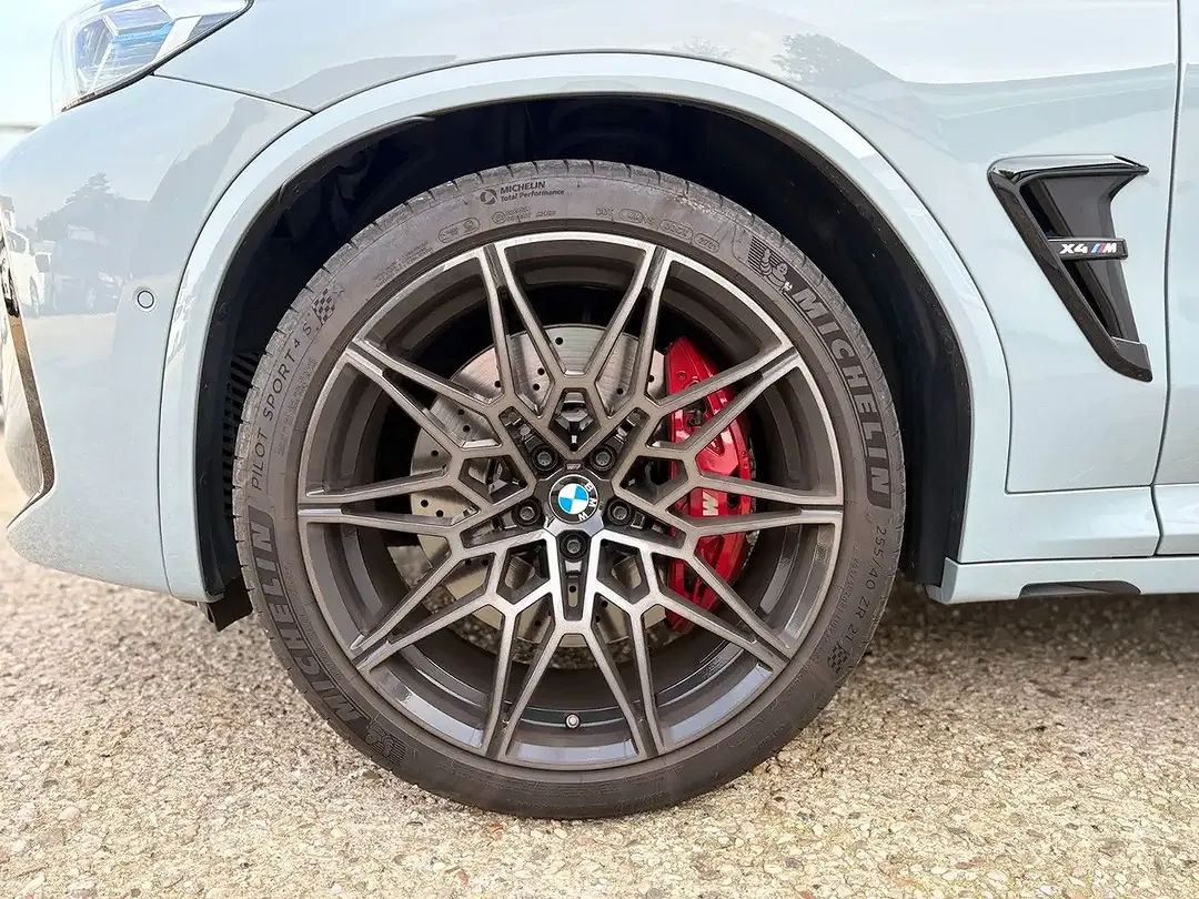 BMW X4 M Competition - Thumbnail 9