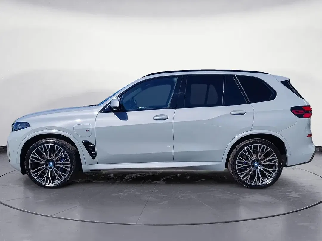 BMW X5 xDrive M Sport - Thumbnail 3