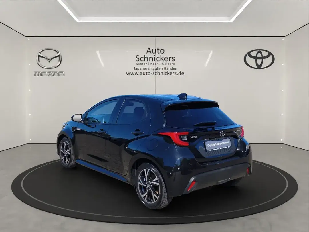 Toyota Yaris Hybrid Teamplayer - Thumbnail 3