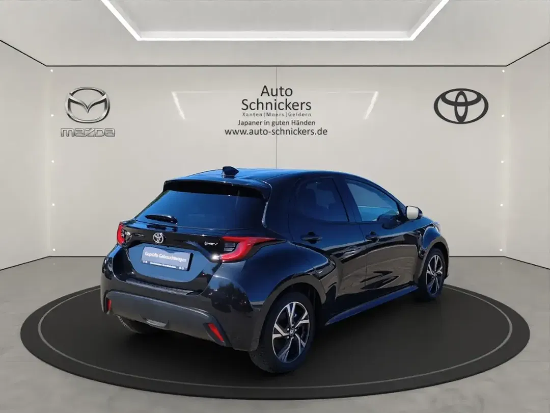 Toyota Yaris Hybrid Teamplayer - Thumbnail 4