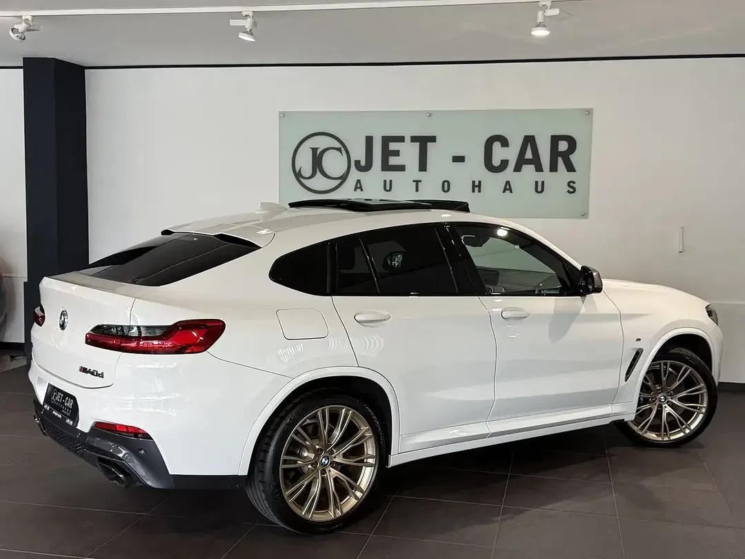 BMW X4 M - Thumbnail 4