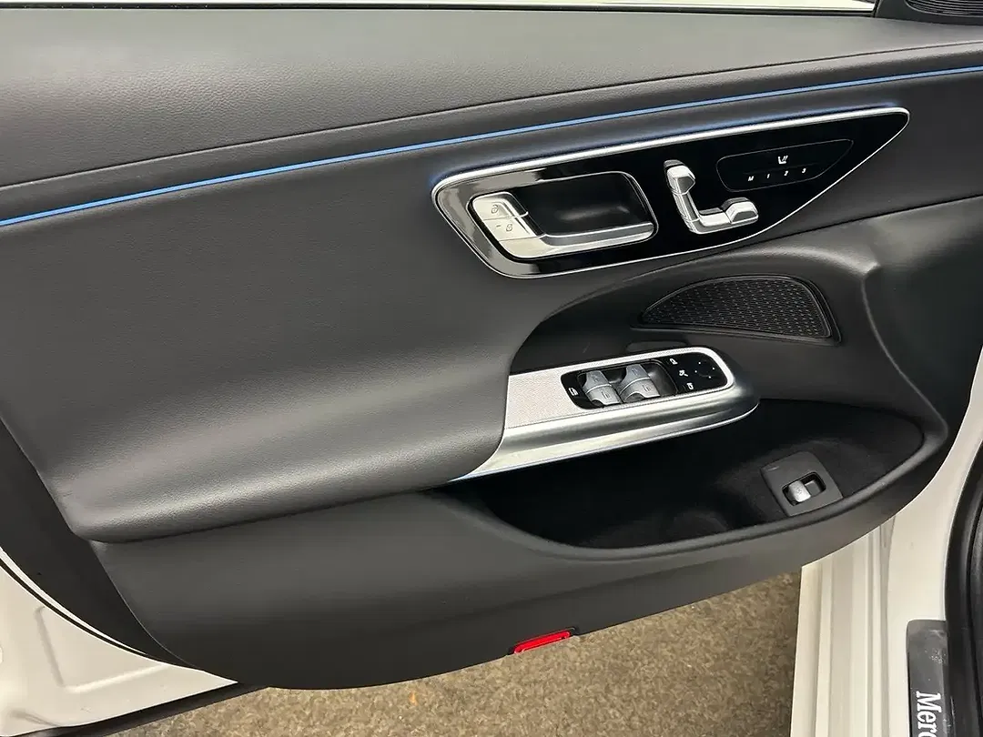 Mercedes-Benz E 220 Avantgarde - Thumbnail 15