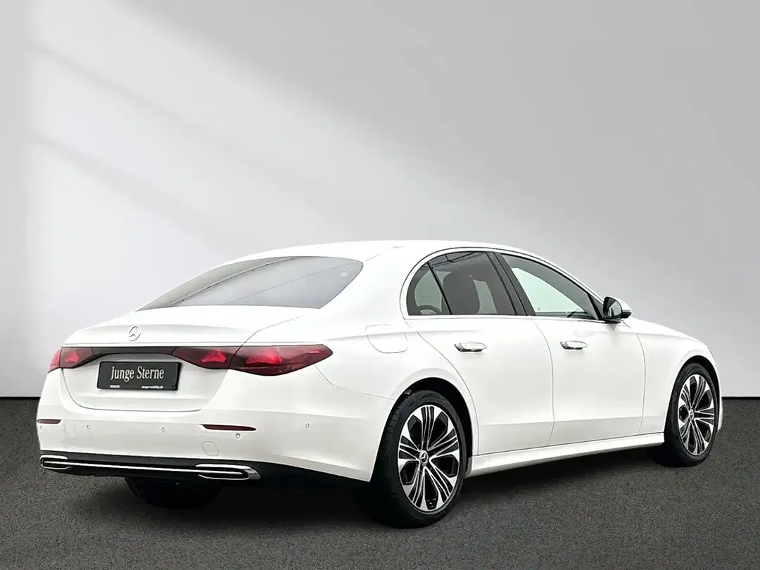 Mercedes-Benz E 220 Avantgarde - Thumbnail 3