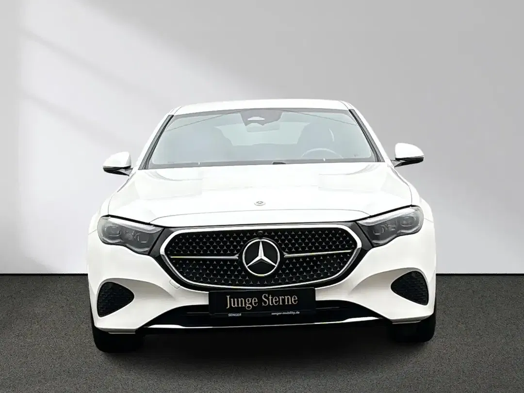 Mercedes-Benz E 220 Avantgarde - Thumbnail 4