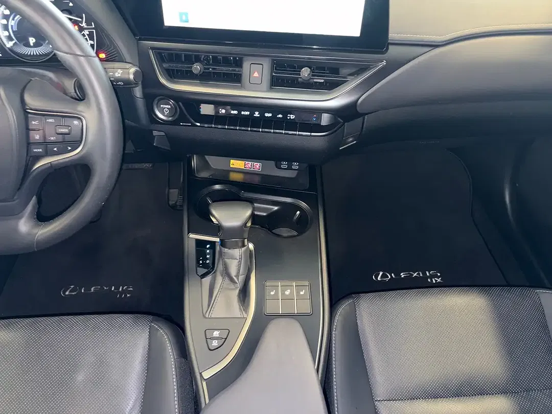 Lexus UX 250h Executive - Thumbnail 11